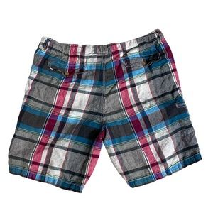 Tommy Bahama flat front linen, cargo style shorts, plaid size 40